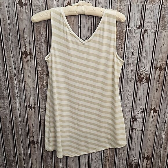 New WHBM Striped Tiered Tank Top SZ Small - Picture 6 of 9